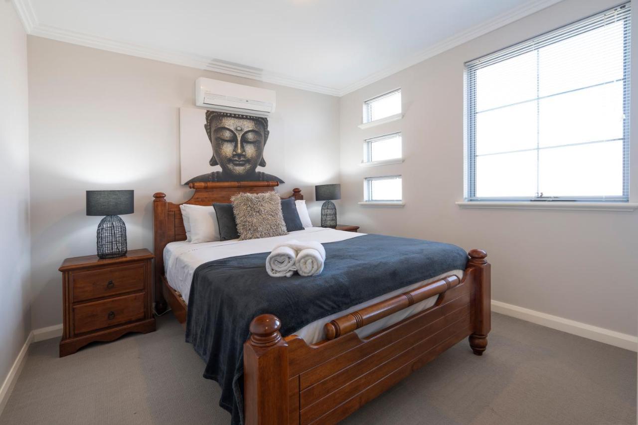 Holiday home 30 Modern & Quiet Retreat -walk To Dining & Shops *